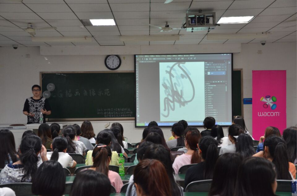 触碰专业技能超越平凡课堂记四川师范大学数字媒体学院