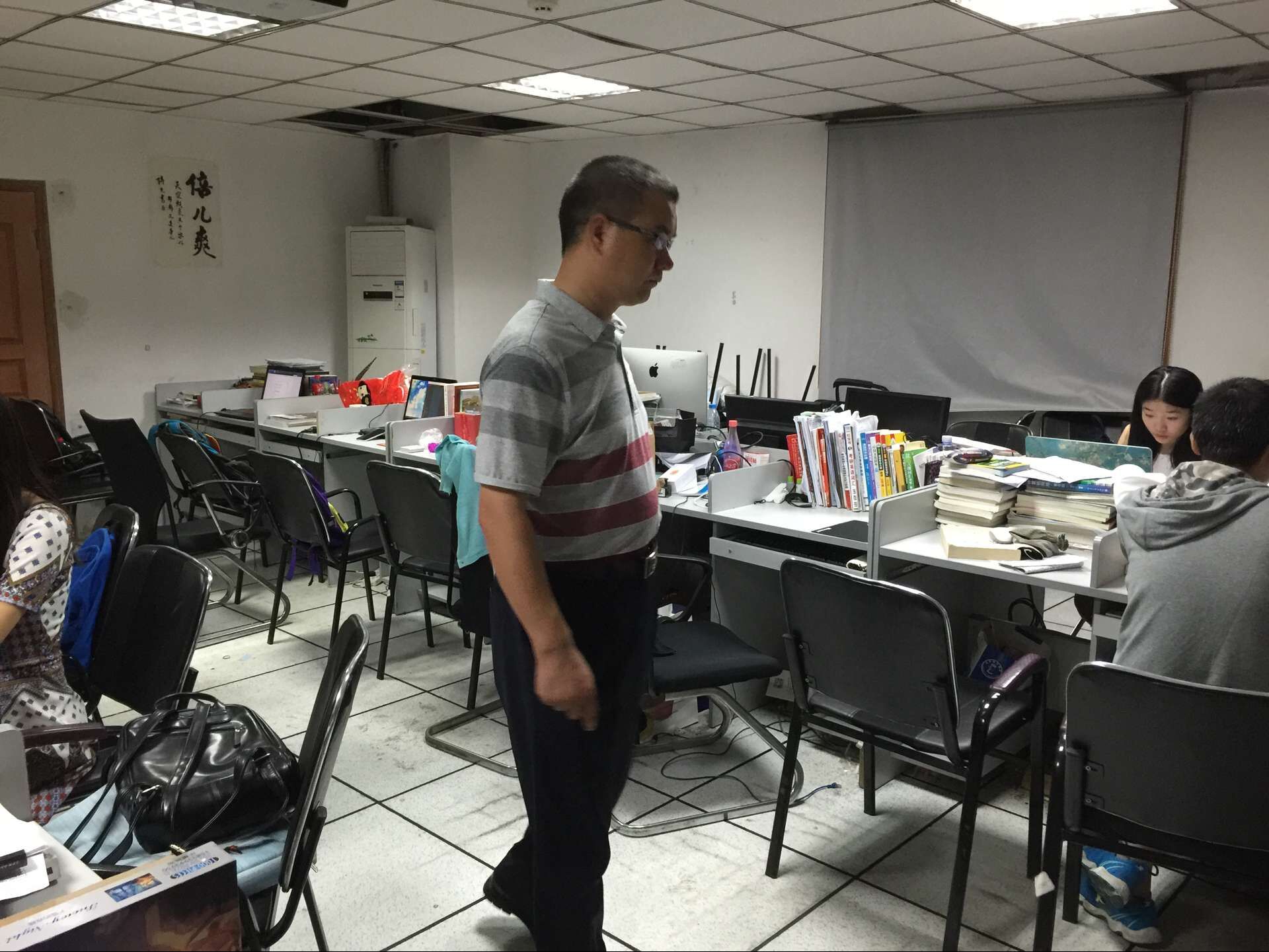 a1.jpg a1.jpg