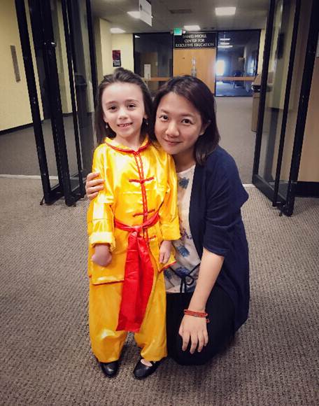 陈小晓老师参加文化演出